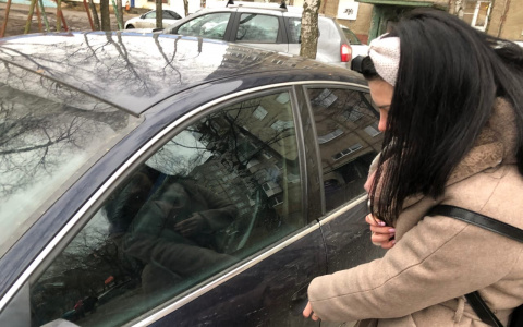 «Грозился черным списком»: ярославский таксист устроил скандал пассажирке