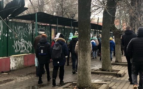 Тысячи остались дома: власти о ситуации в школах в первый день карантина в Ярославле