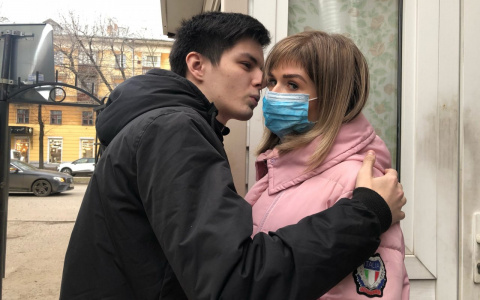 Ярославль без поцелуев: хроника борьбы с коронавирусом