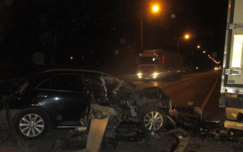 Колесо отвалилось и летело в людей: подробности ДТП с пострадавшими под Ярославлем