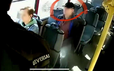 "Ты попал на видео": похитителя айфона из маршрутки разыскивают ярославцы