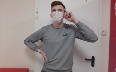 Промывайте глаза: как защитить себя от вируса после прогулки, рассказали в МЧС