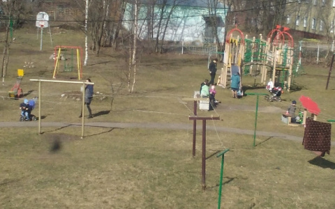 "На москвичей злимся, а сами...": нарушителей режима самоизоляции раскритиковали в Ярославле