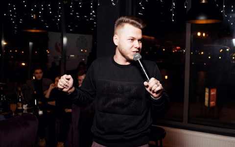 Ярославец переехал жить в Москву и рассказал, сколько получают стендап-комики в столице