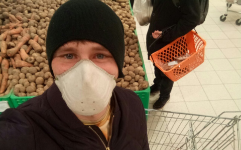 «С детьми осталась без еды и денег»: волонтер рассказал трогательную историю многодетной матери из Ярославля