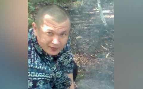 "Все женщины - трусихи": под Ярославлем отец-одиночка поднимает четверых детей