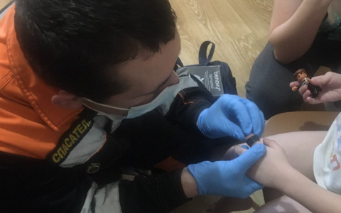 Случай на самоизоляции: спасатели помогли четырехлетнему малышу в Ярославле