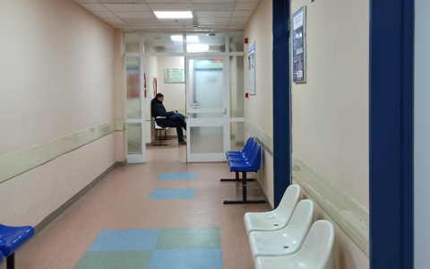 Проступает через кожу: пульмонолог назвал новые симптомы коронавируса