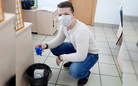 Через два часа — заразно: эксперты предупредили ярославцев о правильной утилизации масок и перчаток