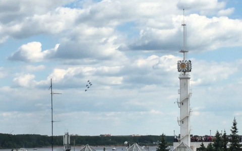 Истребители кружат над городом: в правительстве объяснили, что происходит в Ярославле