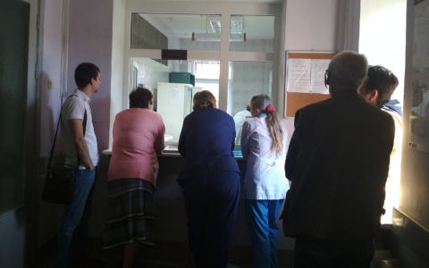 "Клещ оказался энцефалитный": как ярославну без иммуноглобулина оставили