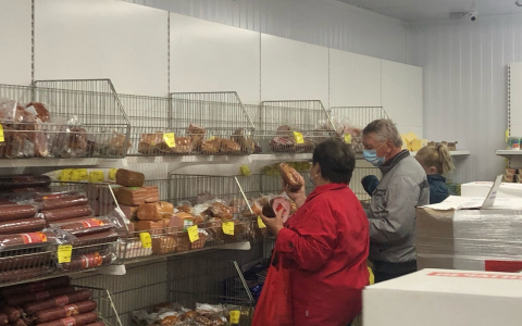 "Сейчас денег не вижу!": истинные зарплаты в пандемию озвучили ярославцы