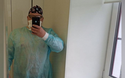 "Снял даже штаны": врач-онколог из Ярославля поддержал тульскую медсестру в купальнике