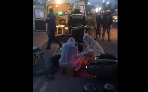 "Двигаться уже не мог": последствия ДТП с байкером сняли на видео ярославцы