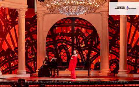 Онлайн-премьера музыкального шоу «Классика в честь Дворцовой» состоится 27 мая в Wink