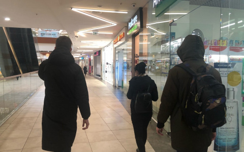 "В масках, но без одежды": ярославцы требуют открыть магазины в пандемию. Свежие цифры по "ковиду"