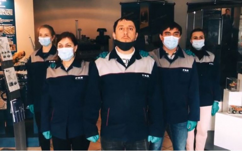 "Нас атакуют санкции и пандемия": рабочие "ГАЗ" записали видеоклип в Ярославле