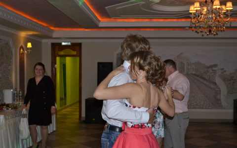 В каких регионах пройдут очные выпускные, рассказали в Минпросвещения