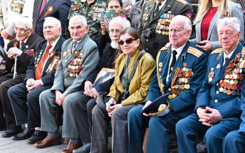 Будет даже фейерверк: озвучили программу праздника к 75-летию Победы