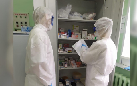 Они спасают нас от коронавируса: Путин наградил ярославских врачей почетным орденом