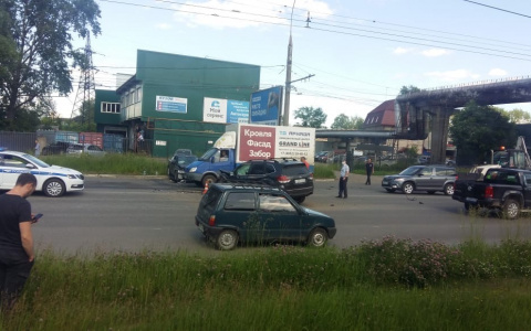 Ждали реанимацию: что стало с водителями после жесткого ДТП на проспекте Октября
