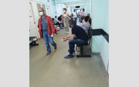 "Толпы в поликлинике": ярославцы об открытии больниц в пандемию