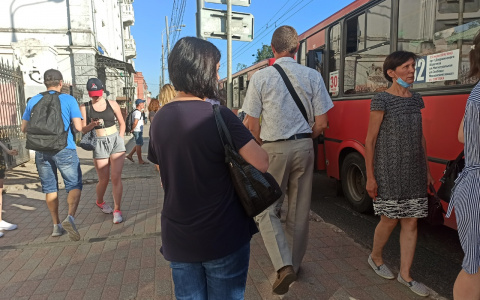 Избегайте этих мест: вирусологи назвали самые ковидные зоны