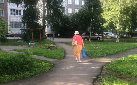 15 тысяч - пенсионерам: идею оценили в Совфеде