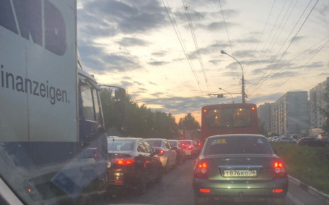 "Когда закончится этот бардак": ярославцы о том, чем обернулась поломка светофора в Брагино