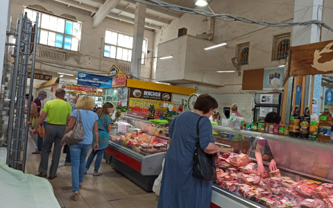 "В магазинах в масках - единицы": назвали число новых зараженных ковидом ярославцев