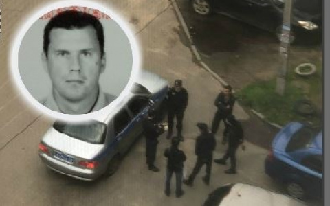 Водил ножом по горлу жертвы: опасный насильник сбежал из психбольницы в Ярославле