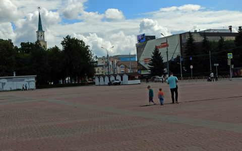 Еще 10 тысяч для работников с детьми: кому "грозят" выплаты