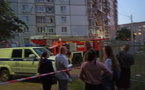 "Слышно, как люди под завалами зовут на помощь": подробности взрыва на Батова