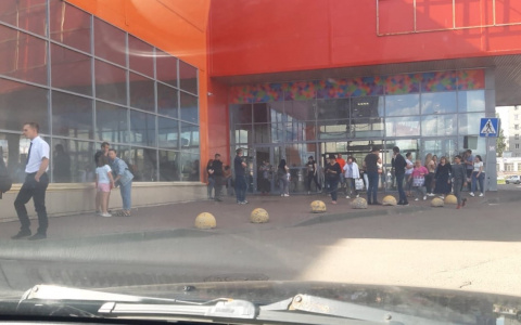 Полиция рассказала о ЧП в ТЦ «Яркий»: что произошло