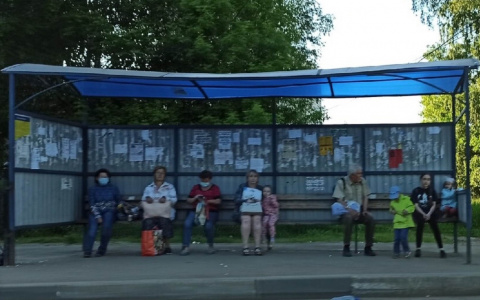 «Деньги копили на лечение»: мать с больным ребенком обокрали на остановке в Ярославле