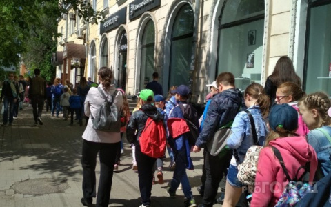 Чаты будут пищать без умолку: Роспотребнадзор выкатил запрет школам и родителям