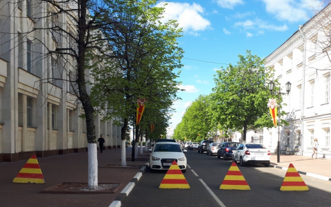 На улице в центре Ярославля запретят стоянку: где и когда