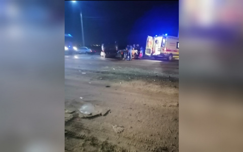 "Женщину несли на носилках": новые подробности массового ДТП под Ярославлем