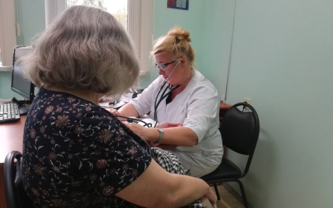 За отказ накажут: что грозит противникам вакцинации в России