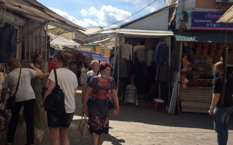 Молоко и духи не купите: в России объявили войну теневому рынку