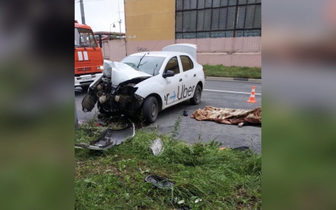 "Уснул за рулем": в ДТП погиб ярославский таксист