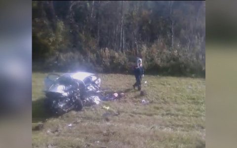 Разорвало вместе с авто: в тройном ДТП с грузовиком погибли двое ярославцев. Видео