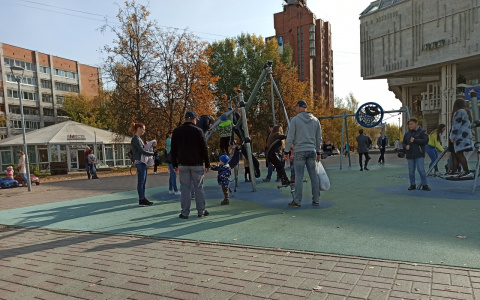 Выплаты семьям с детьми хотят поднять