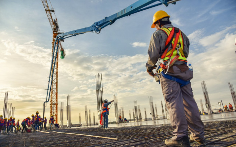 Работа вахтой 2020: семь прибыльных профессий назвали ярославцам