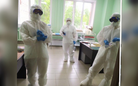 Два неявных признака начала ковида назвали врачи