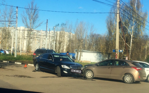 Засмеяли полностью: ярославцы раскритиковали  аварию на Волгоградской