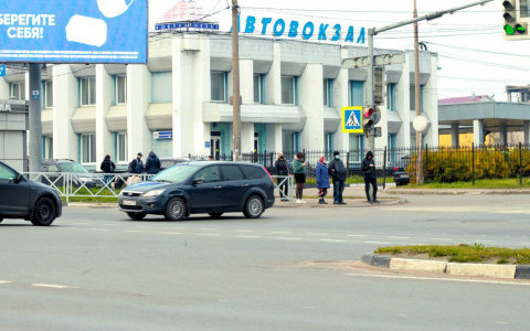 Масочный рейд на автовокзале в Ярославле: принципиальных будут штрафовать