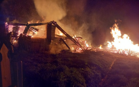 Сгорел дотла: крупный пожар произошел в Ярославской области