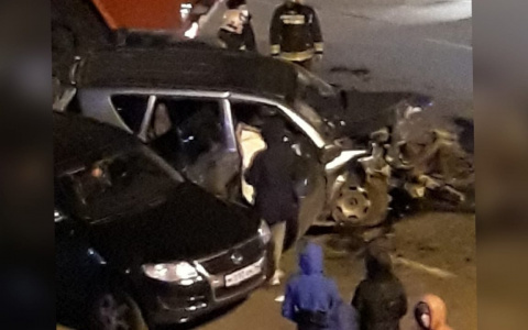 "Ноги отрезало": толпа ярославцев окружила жертву ДТП на Труфанова