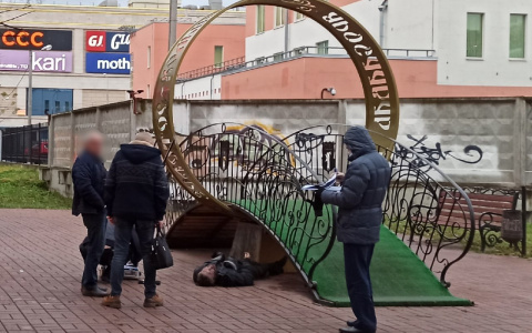 Труп лежит под "золотым кольцом": в центре Ярославля нашли мертвого мужчину